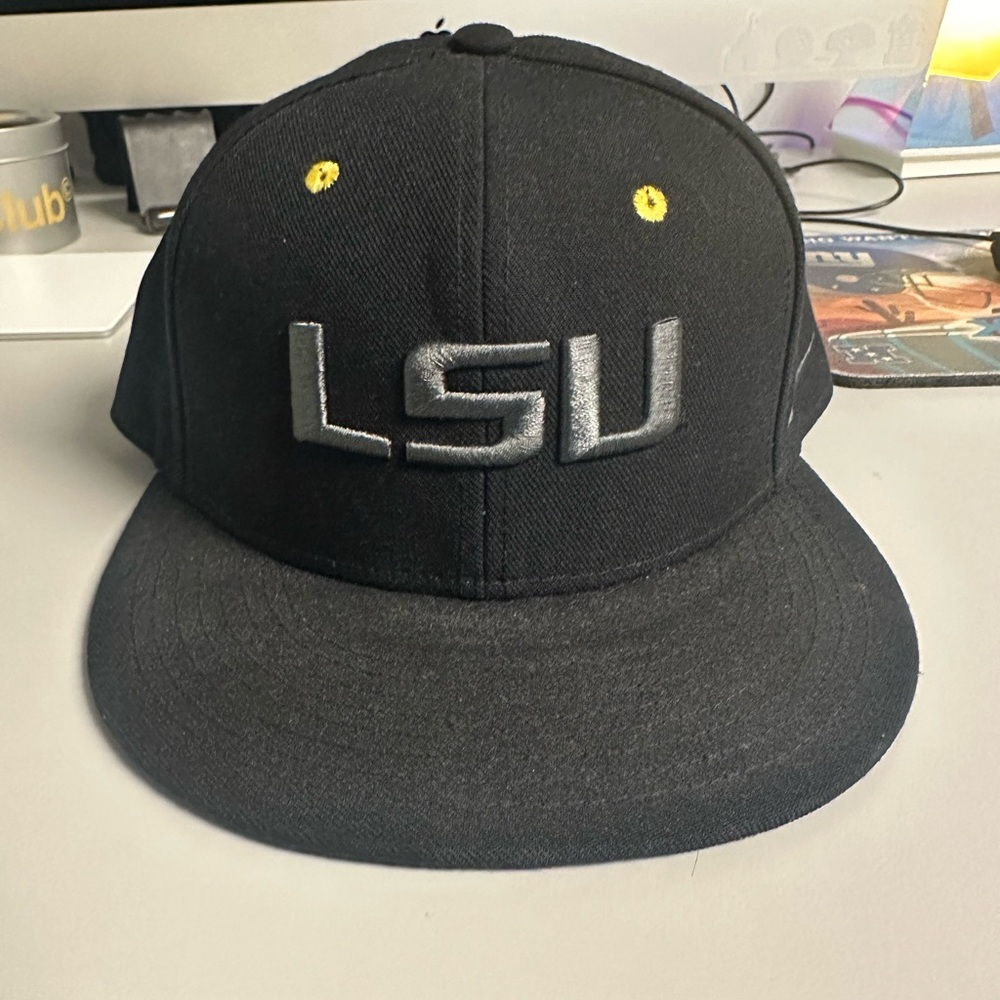 LSU Nike SnapBack Hat Black. Adjustable. OSFM. Great Condition!